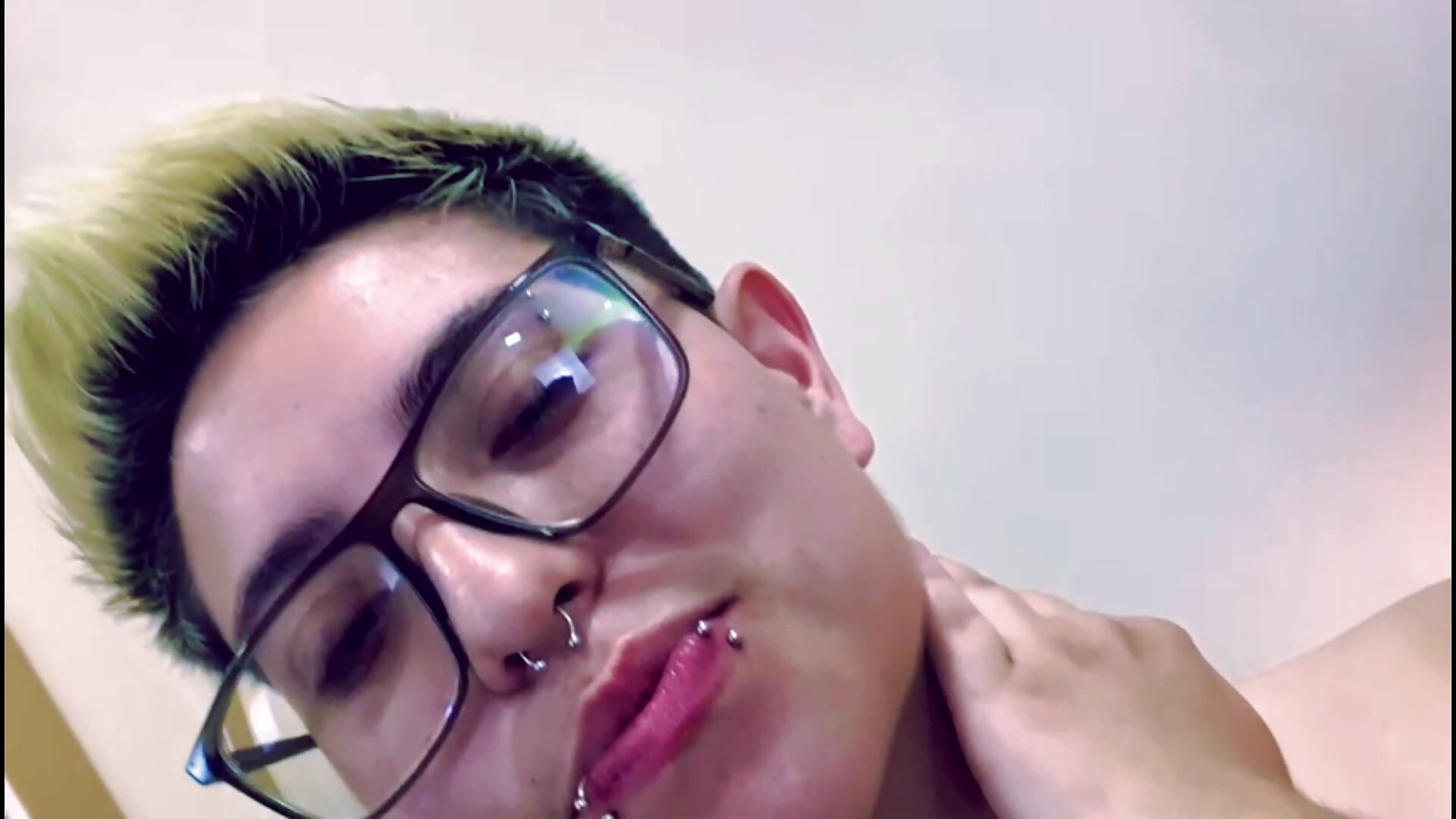 Piercing Ariel - video by ArielFoster cam model