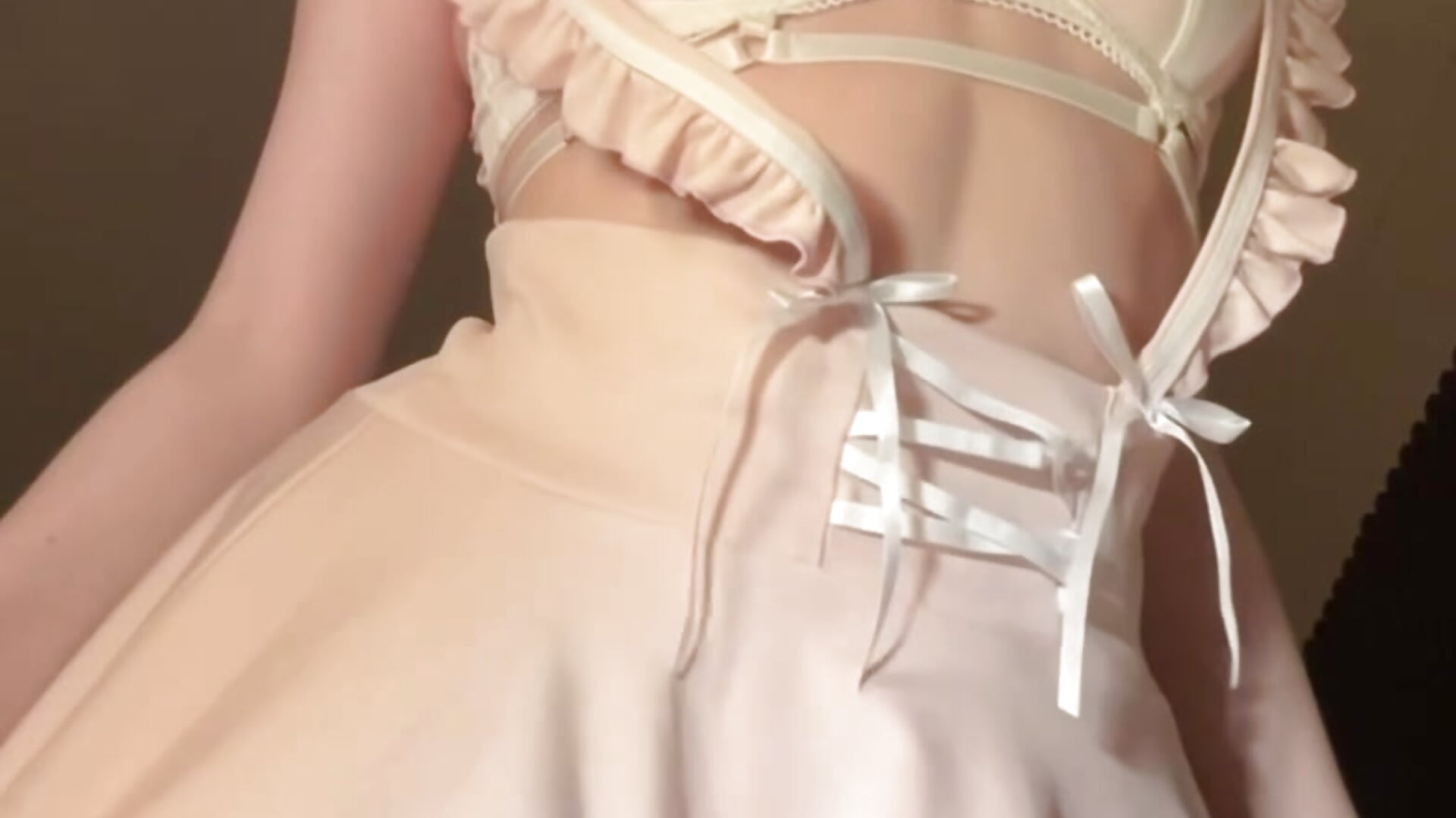 teasing you ~ - video by electric_babe cam model