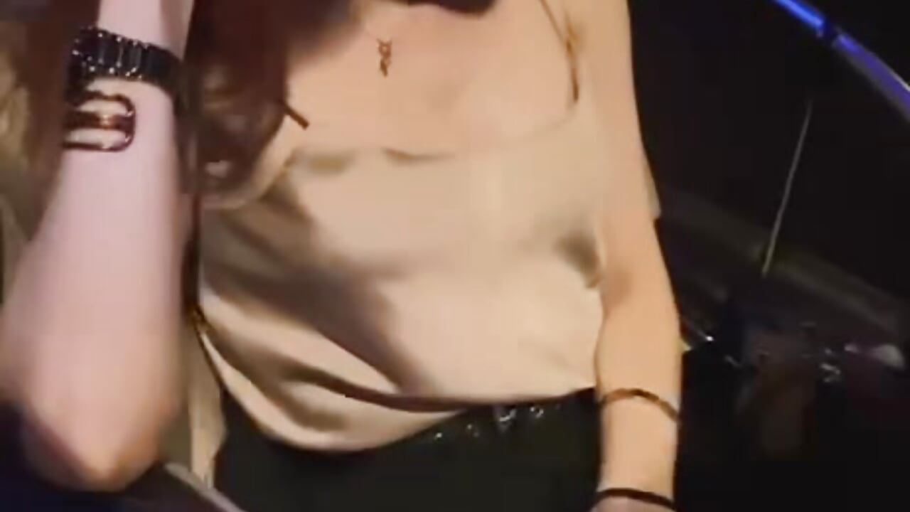 night drive - Vídeo de Foxy_irene, modelo de vídeos