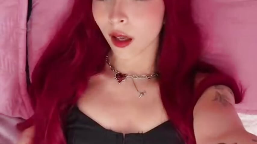 ♥ – video modela na kameri Kind_Scarlett