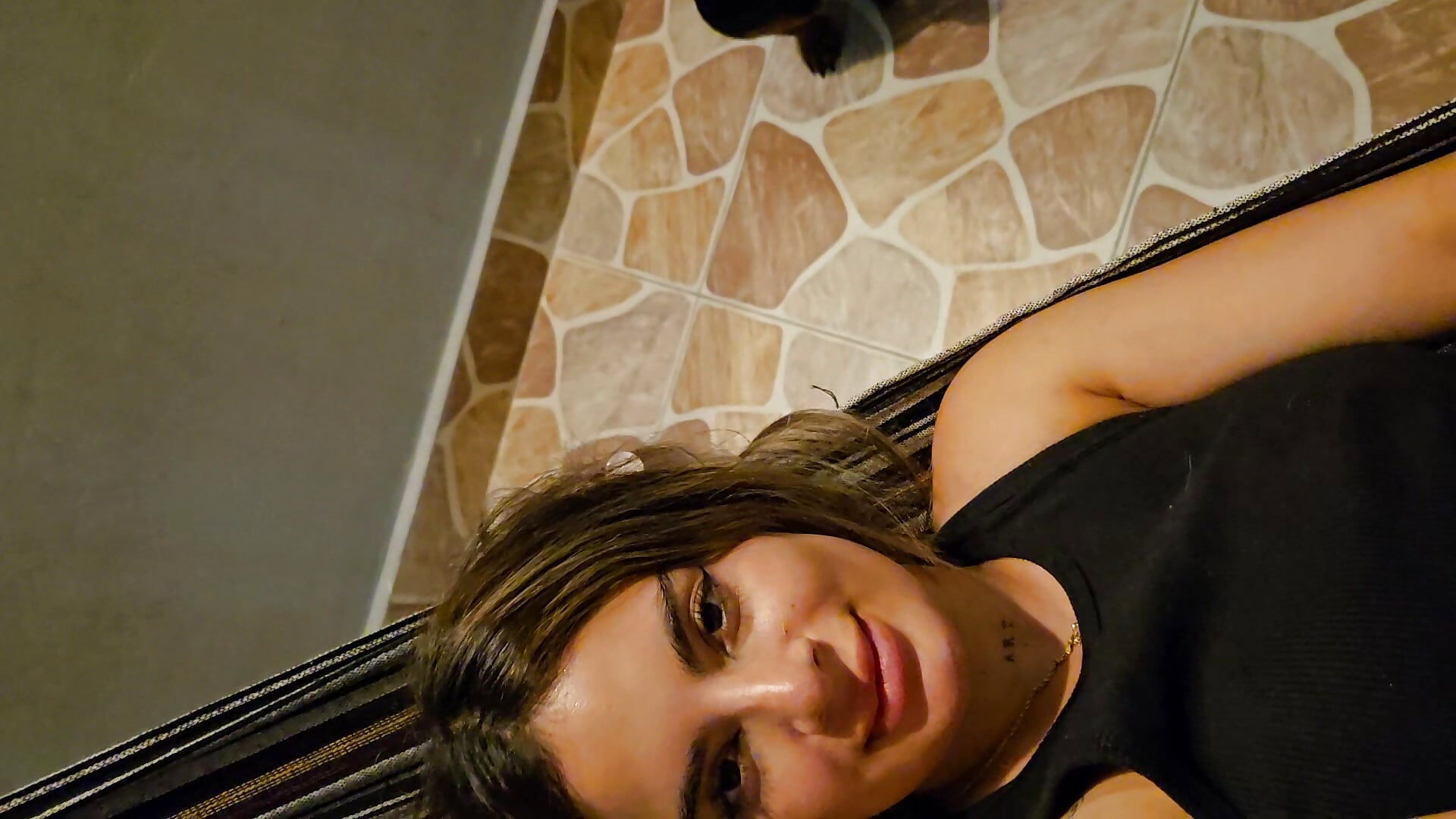 Me - video van emiss_ cam-model