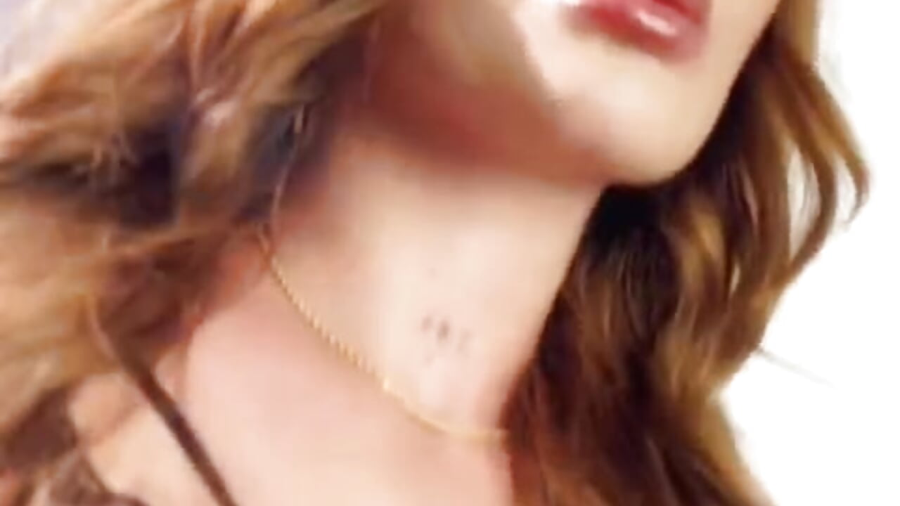 1000113051 – видео вебкам-модели emiss_