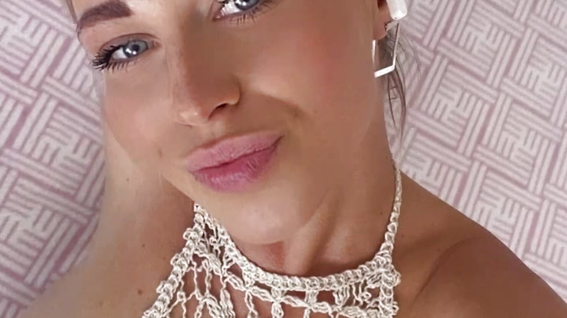 me – video od webkamerové modelky streetdoll
