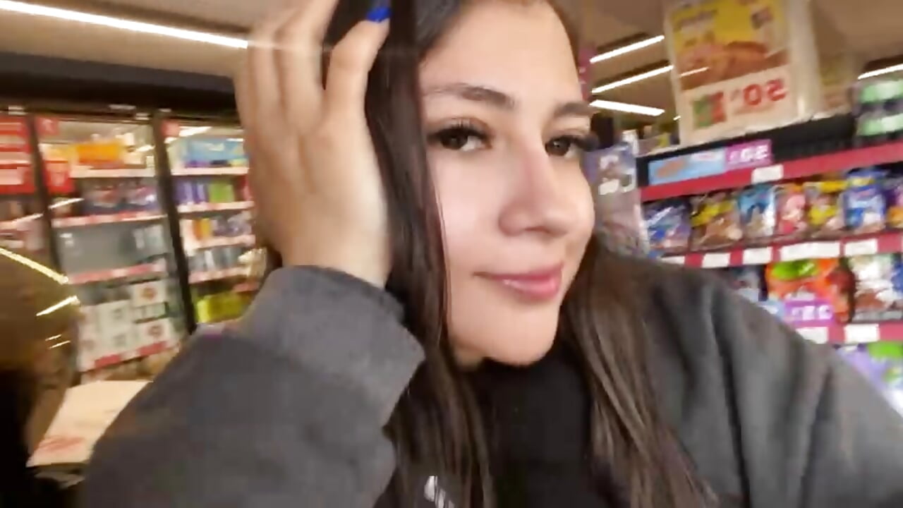 Un tris coquetta – video modela na kameri Sweet_Candies