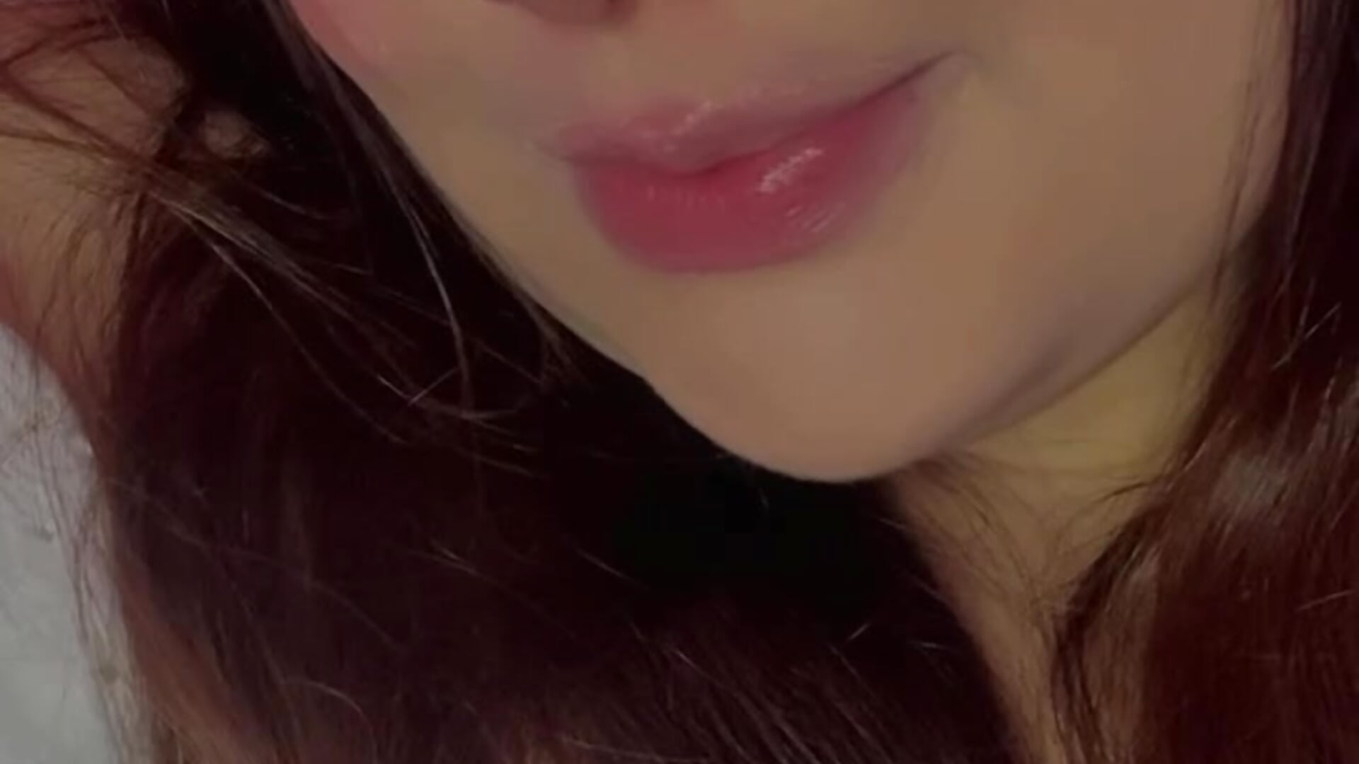 Como te gusta mi cabello así 🫣 - video by CloeFox18 cam model