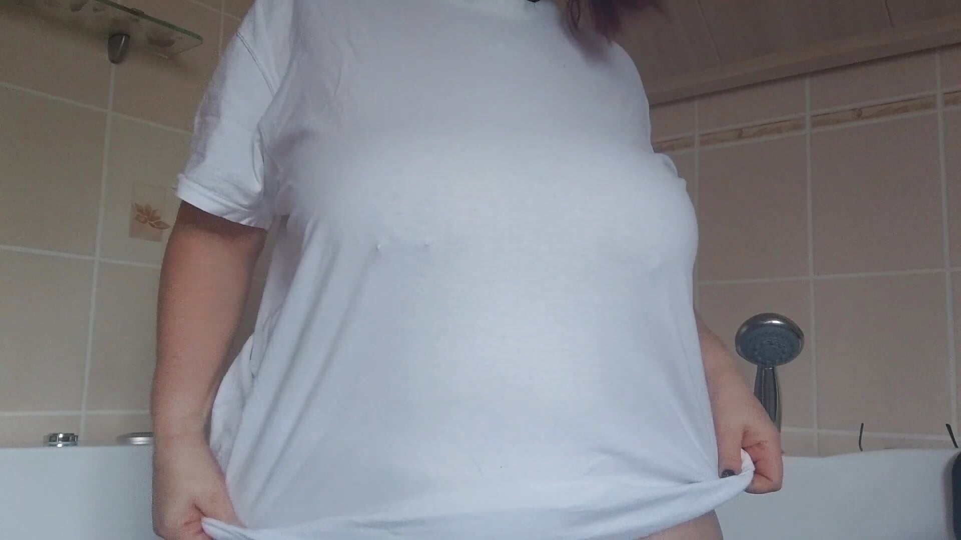 Wet- T-Shirt - video by TittenMichelle cam model