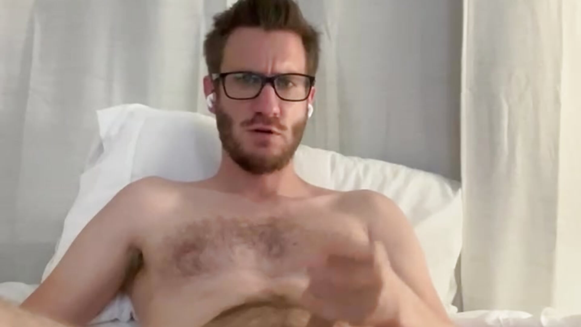 GreeTings Daddies 🤪 - video by SpunDaddiesBoi cam model