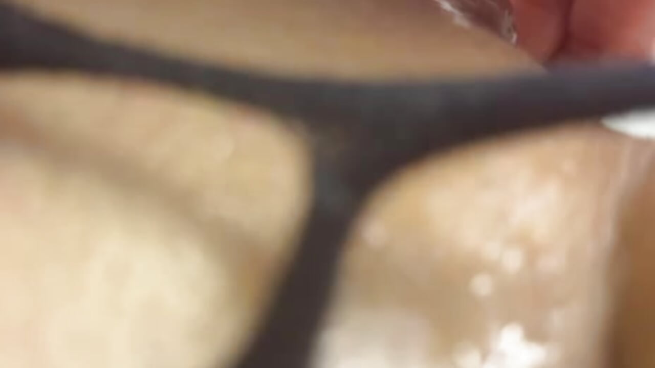 Exploring my wet pussy, with my fingers while im whispers moan - video by tamyleen cam model