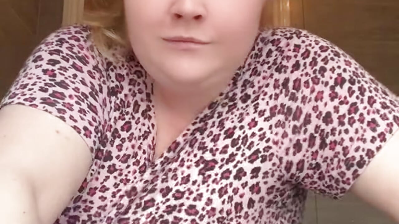 Tit swing in nightie