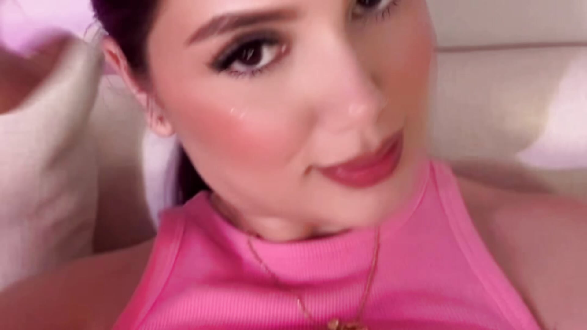 Happy Sunday, guys💖🙊 - video by EmilyS__ cam model