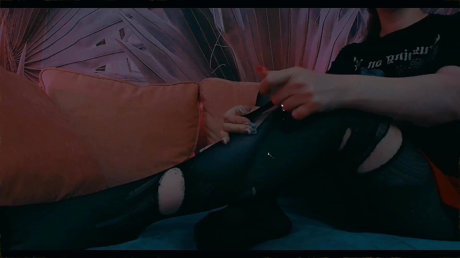 tearing tights