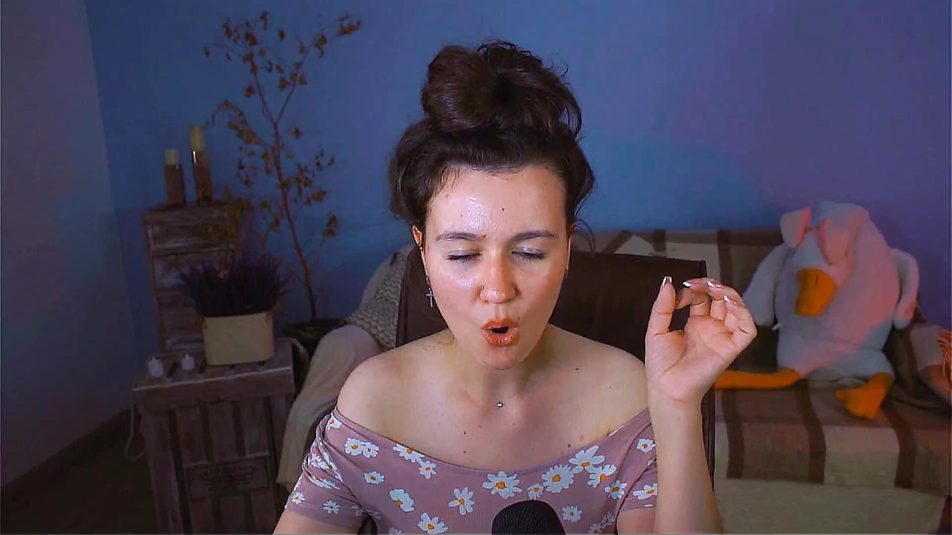 asmr - whisper - video by EliJayy cam model