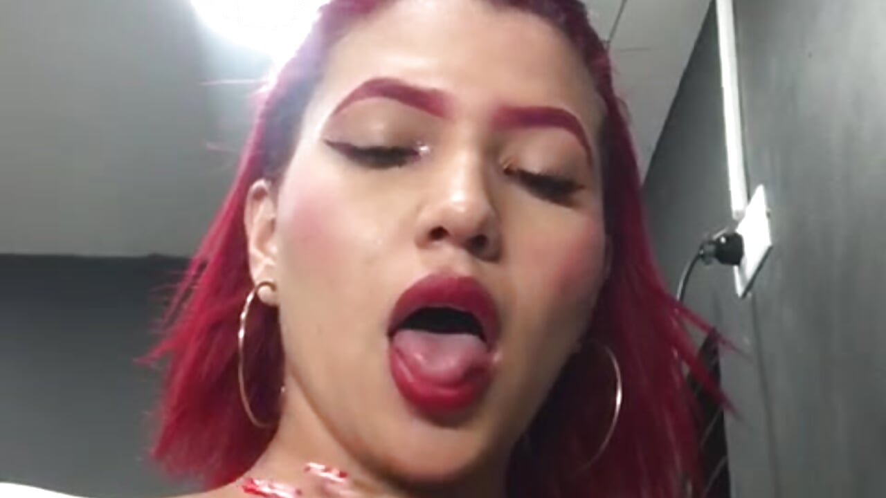 💋