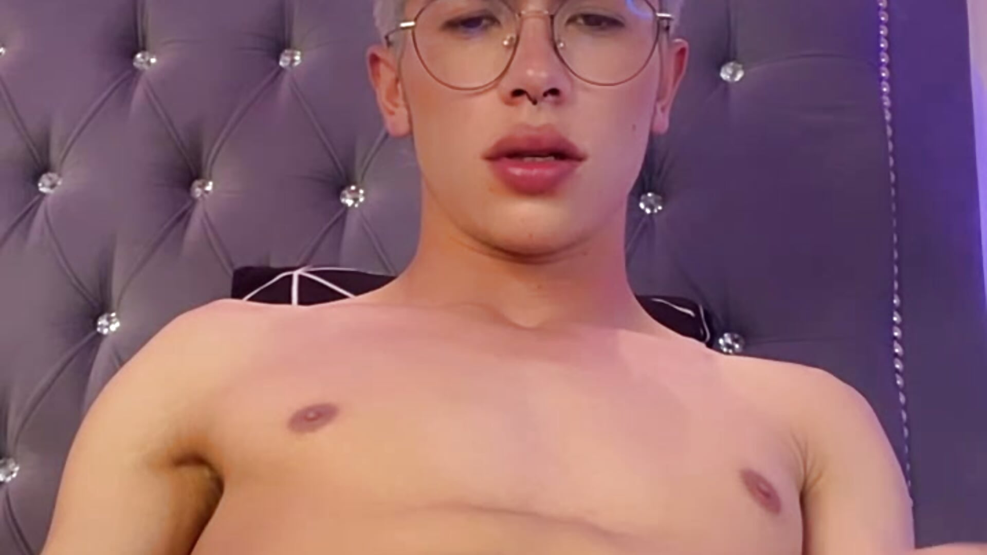 He doesn't want to fall asleep - video av Ian_Wayne cam-modell