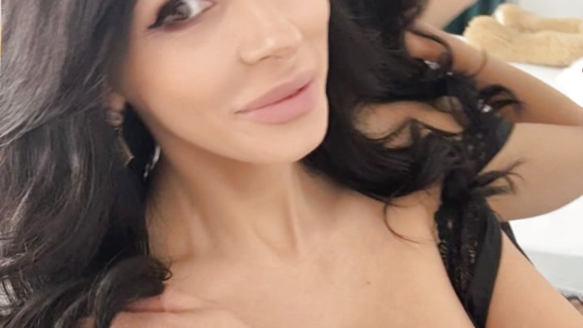 C6275E3A-8410-48AF-917D-90506E3D85AE - فيديو من SaraSkyte موديل الكام