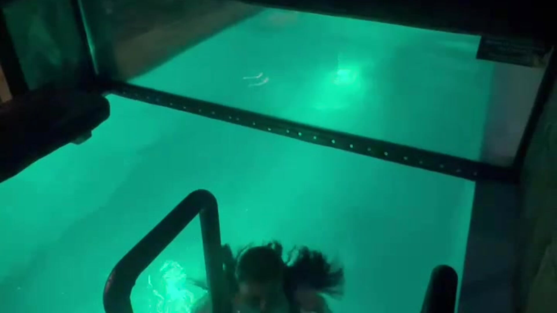 Diving into Desire - video van Miss_Maya_Mils cam-model