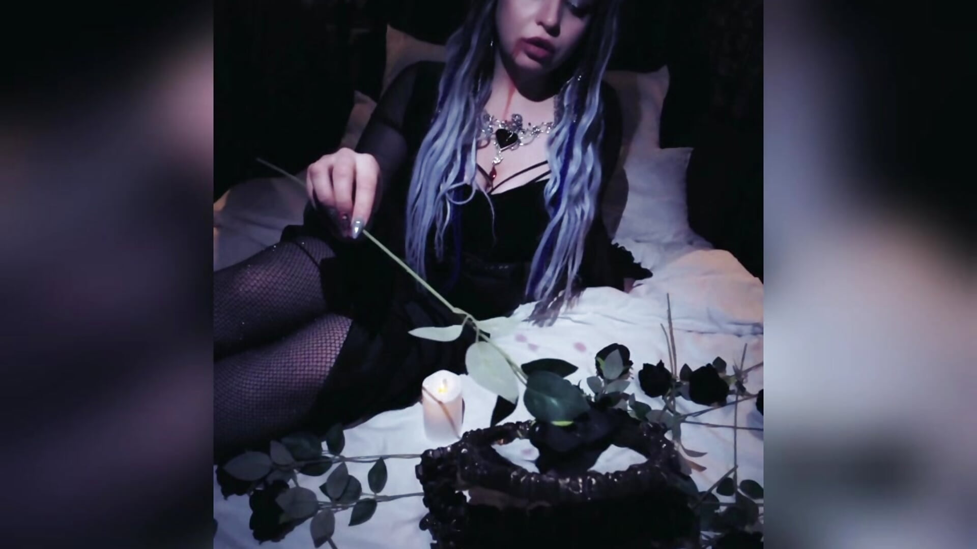 Your Miss Maya – video modela na kameri Miss_Maya_Mils