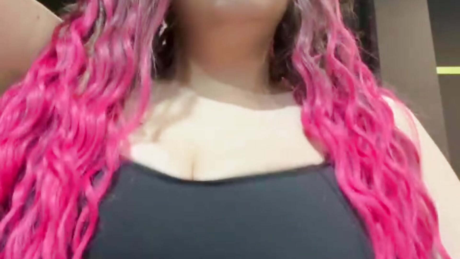 Jumping boobs of your Miss – video modela na kameri Miss_Maya_Mils