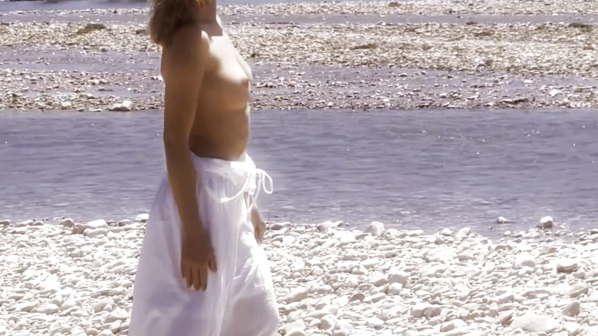 Nude - video by SuperbEliza cam model