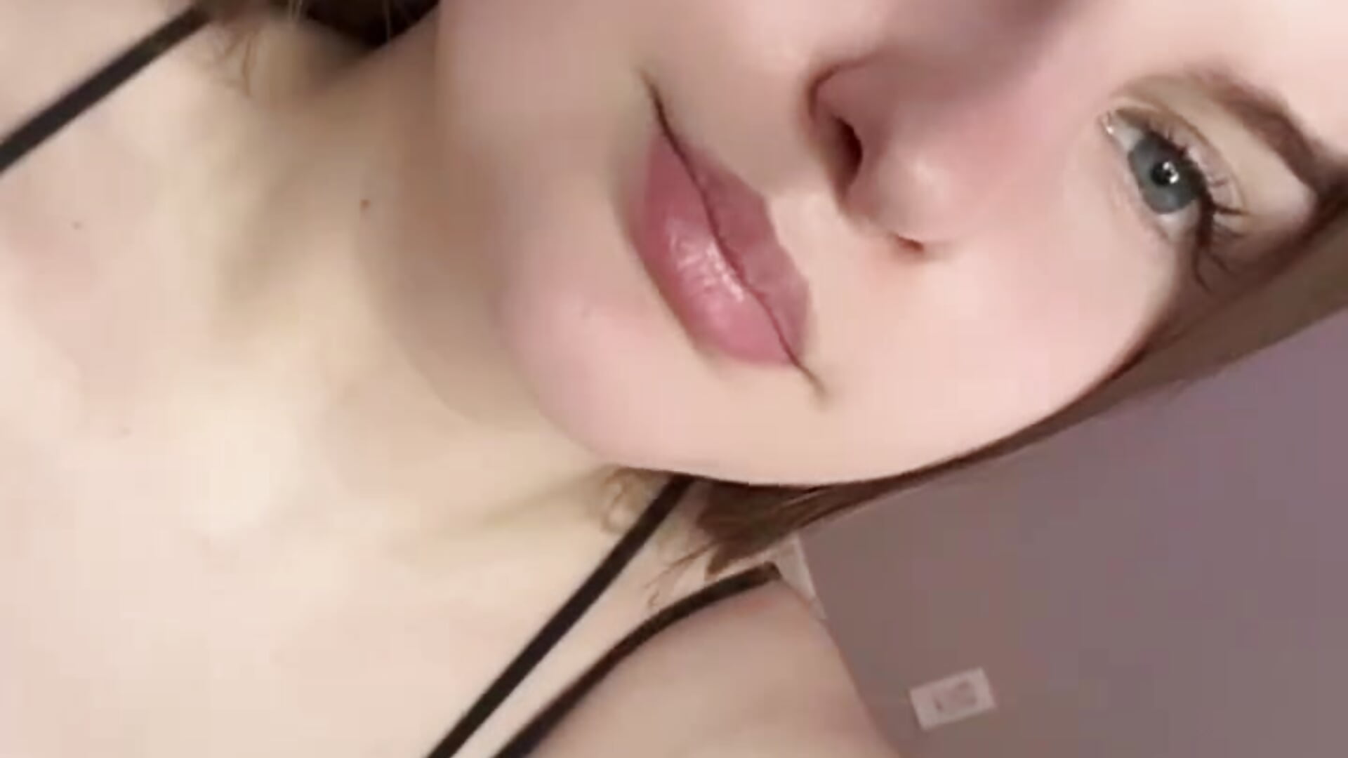smile - video by DiankaDii cam model
