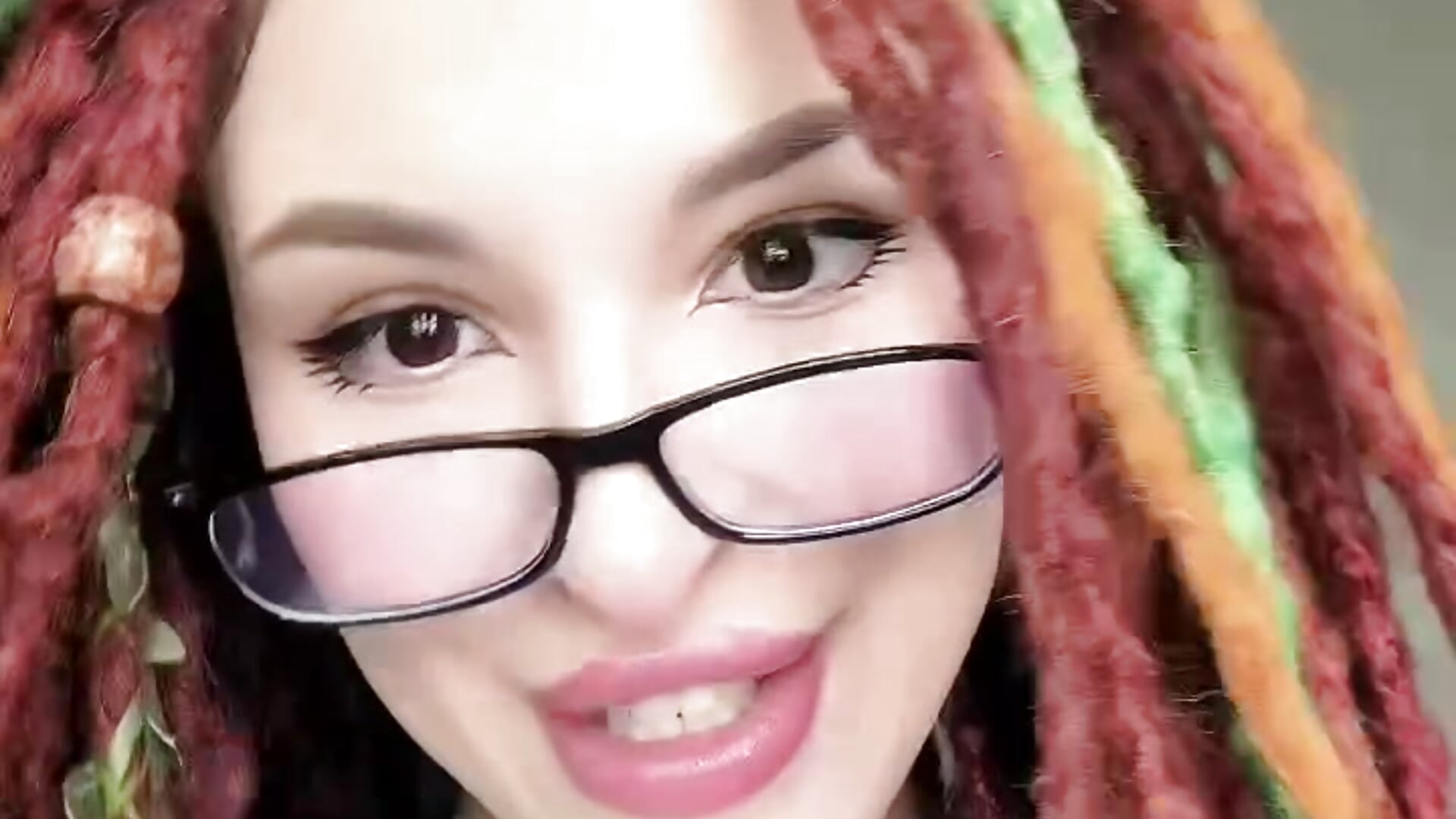 smile or eyes?) - video by folinskayyya cam model