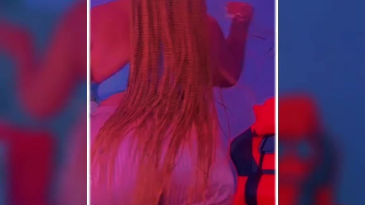 😄 🤣 enter my room at own risk I'll fuck you 👍 👌 🙆♀️ - Thasha8主播的视频