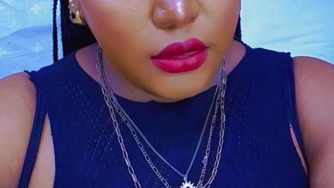 Daddies gal - video by Thasha8 cam model