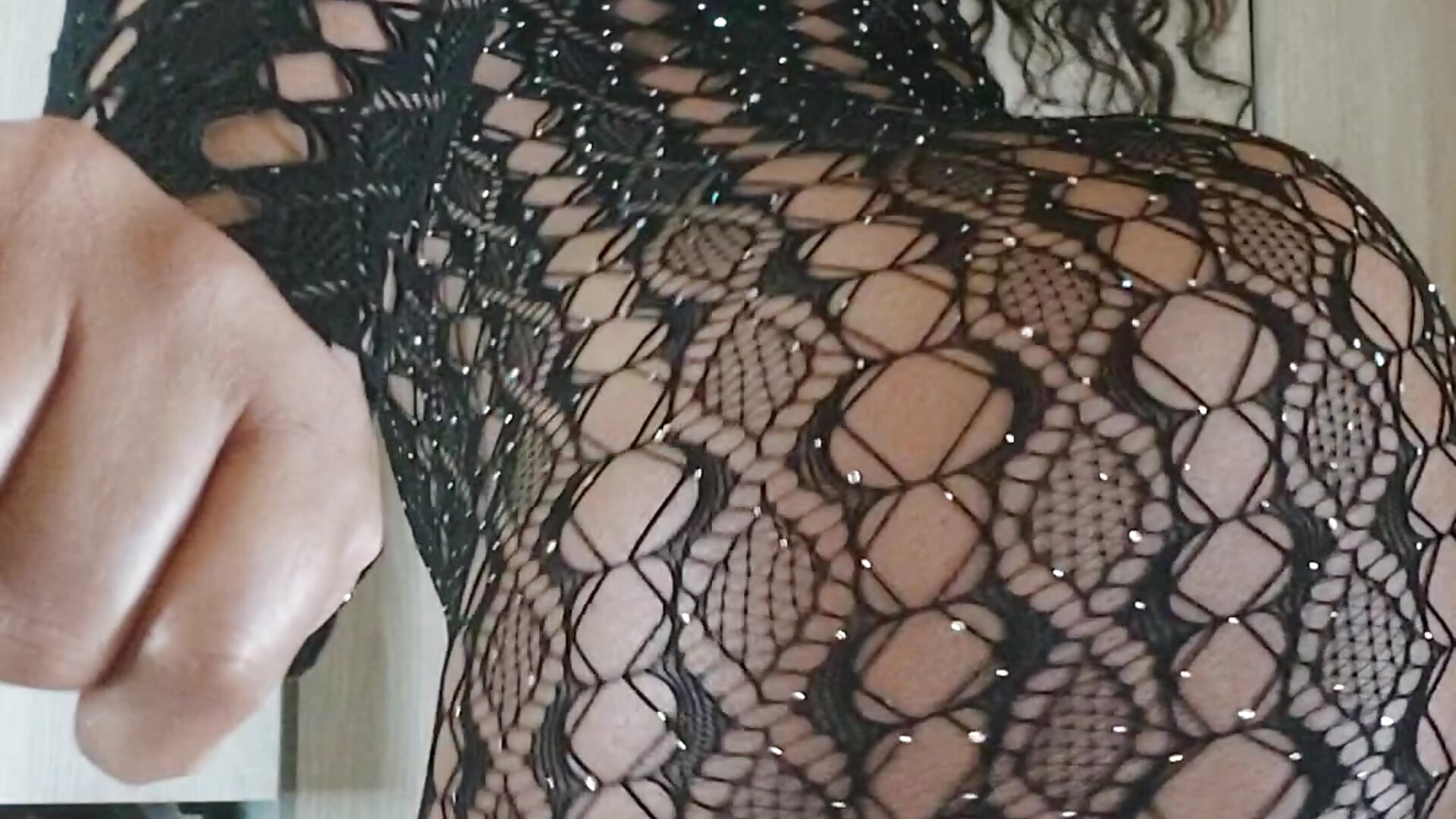 Introduction of a curvy milf - video by Alishagoddes cam model