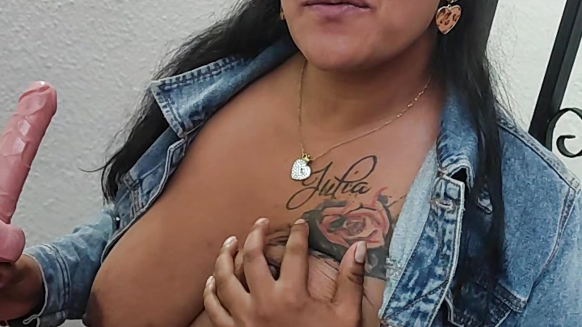I'm waiting for you... - video by ReedxRosee cam model