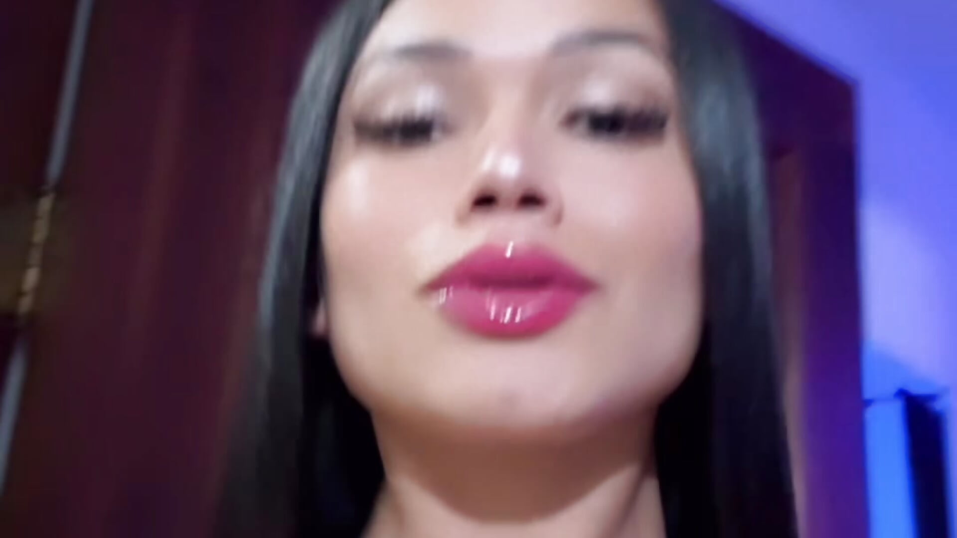 DB8C35DE-EA21-4F3D-8E4F-C1D96D10B145 - video di alee_lenoxx modella di cam