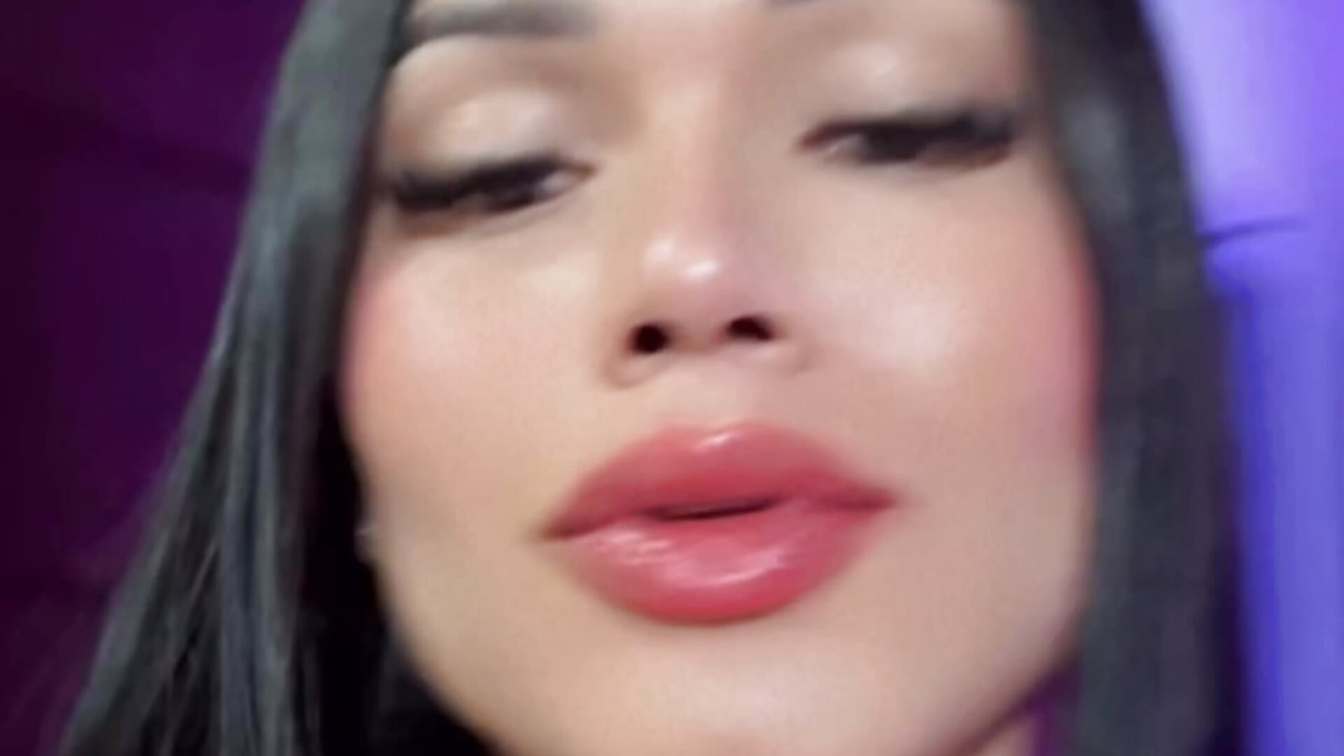 video-output-BCF6415C-6277-41DA-A586-A8BFAD097505-1 - video di alee_lenoxx modella di cam