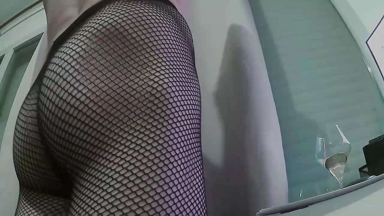 [21 Dec 20:52] Public Show – видео вебкам-модели jeunesexi