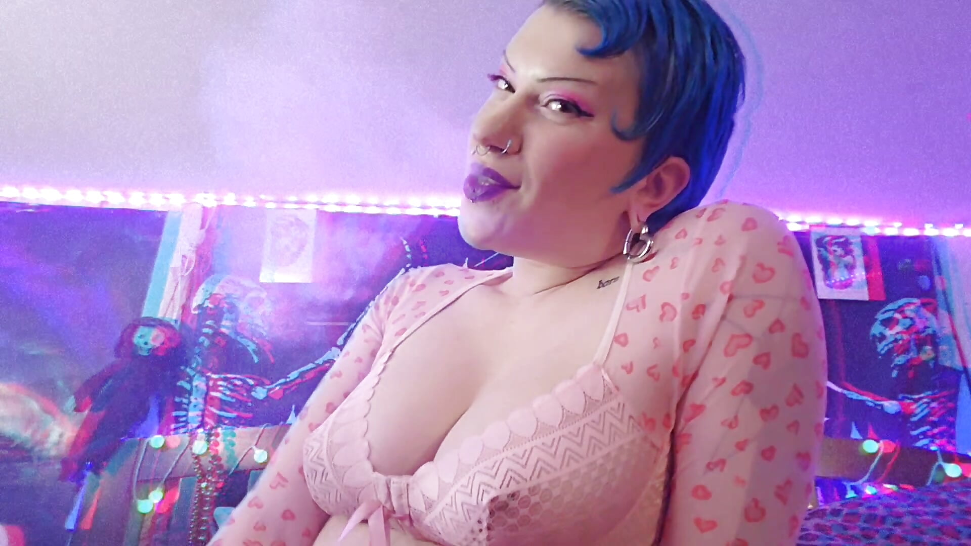 Just blowing some smoke - video by FondaDix_ cam model