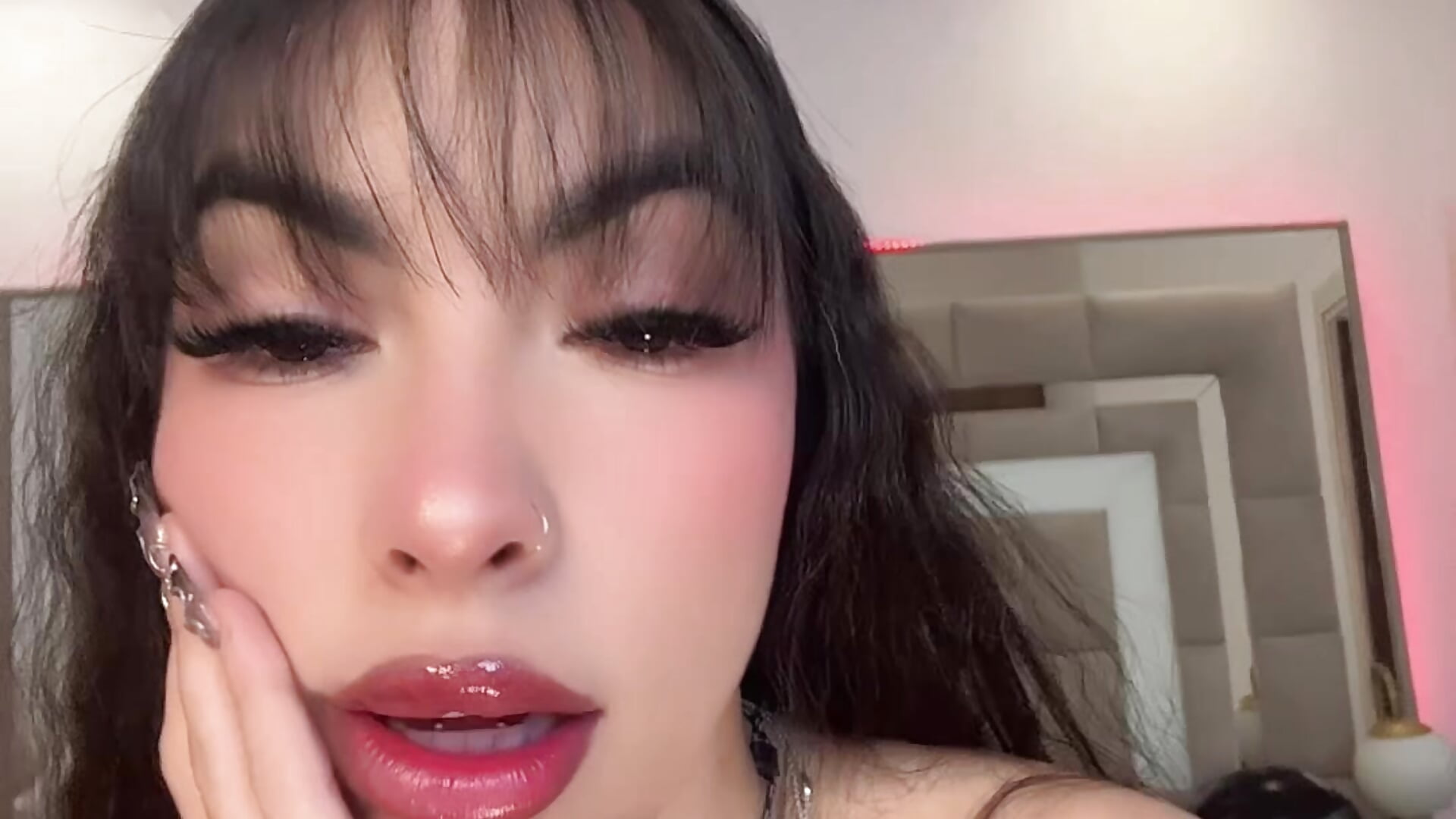 Obsessed🔥😋 – видео вебкам-модели Nicolle_foxy