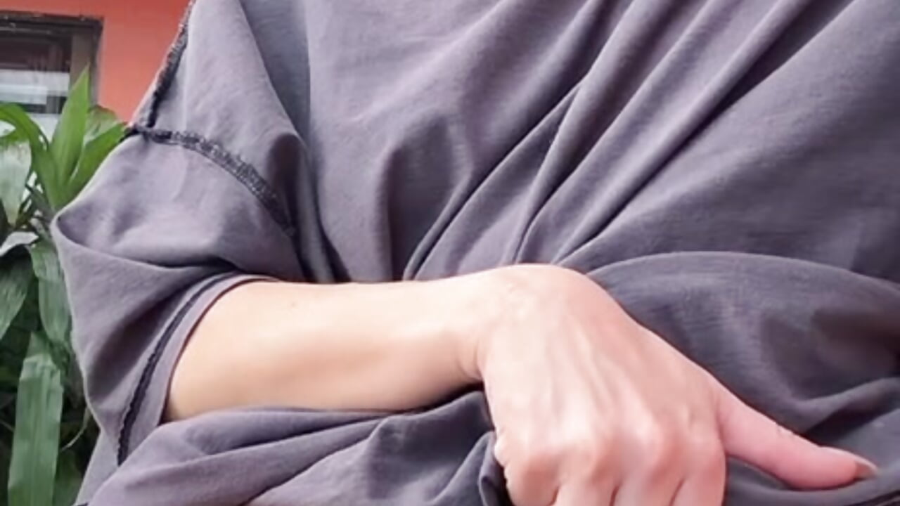 Fuck my wet pussy – video modela na kameri Hannah_Borbon