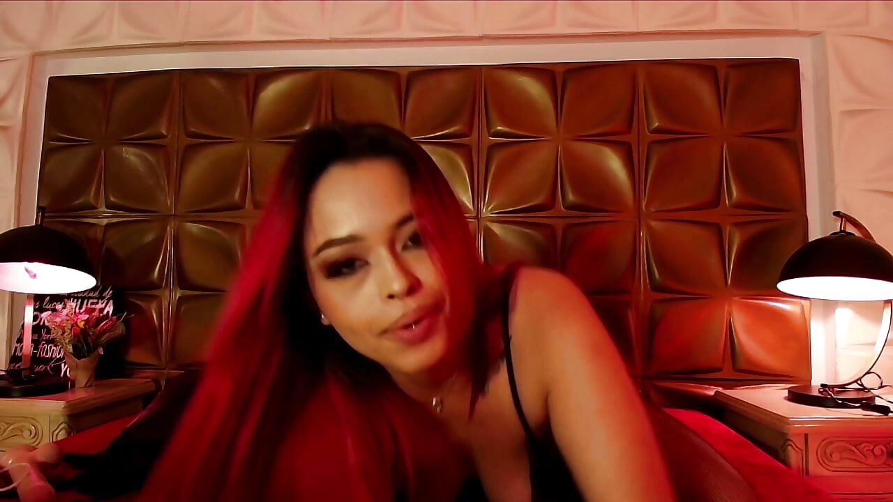 She rides it like a slut and sucks it like a goddess… dripping, moaning, gagging 💦🍆 - video by EvaaFoxxy1 cam model