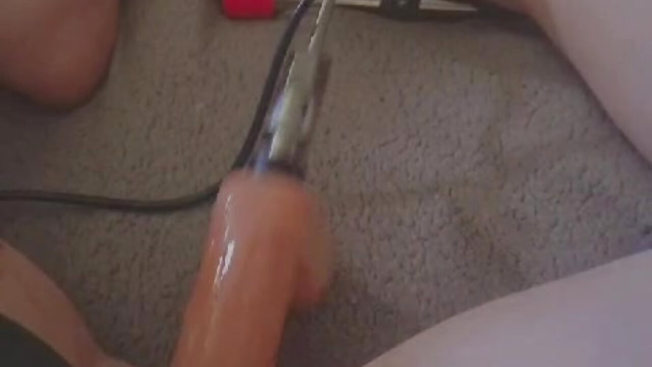 White cock fuck machine - video by bbw-lola cam model