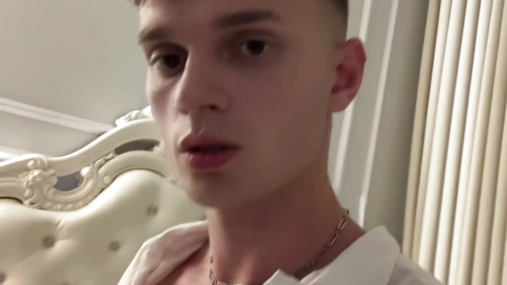Mmm - video oleh fresh_b1ood kamera model