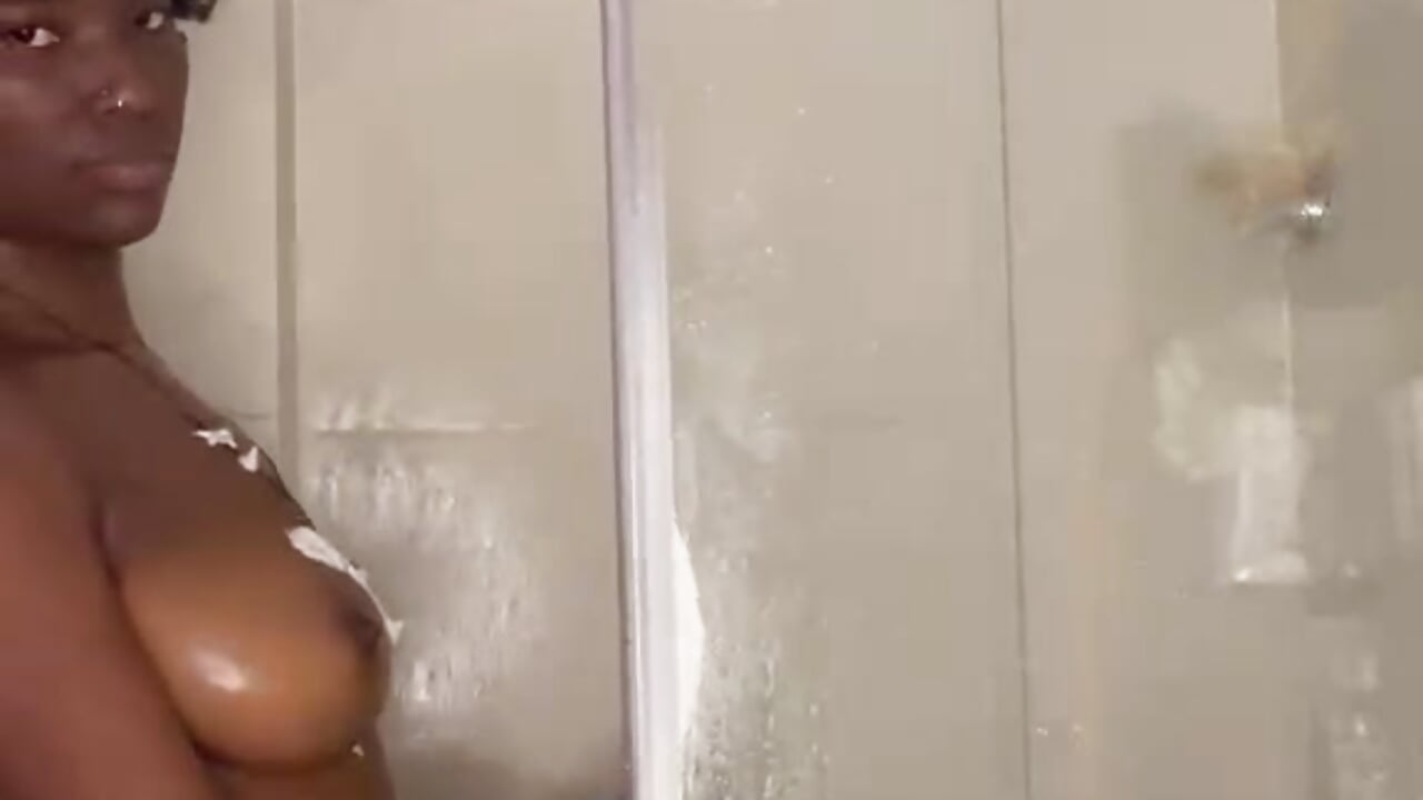 a warm and very sensual shower 💦🥰
