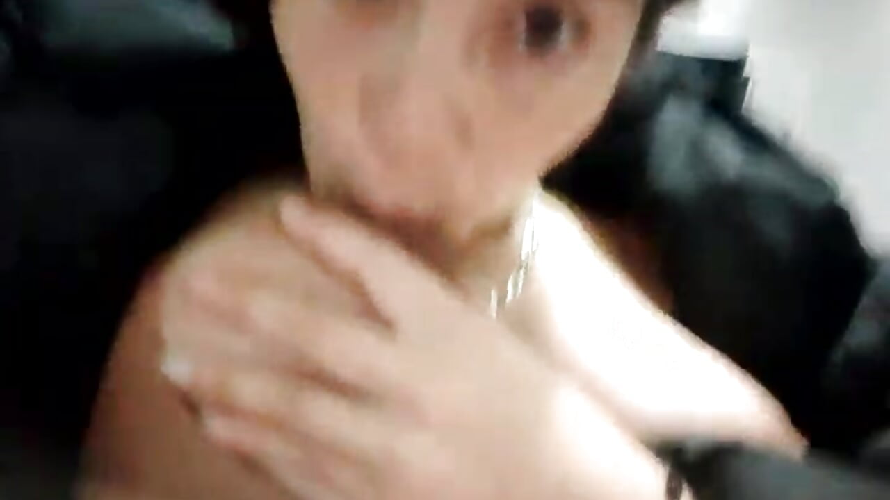 Licking nipplesLi - video by Tammara_wilson cam model