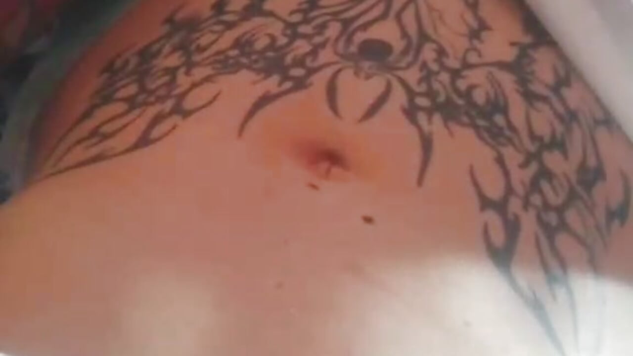 que – video af barbara_anal_squirt_ cam-model