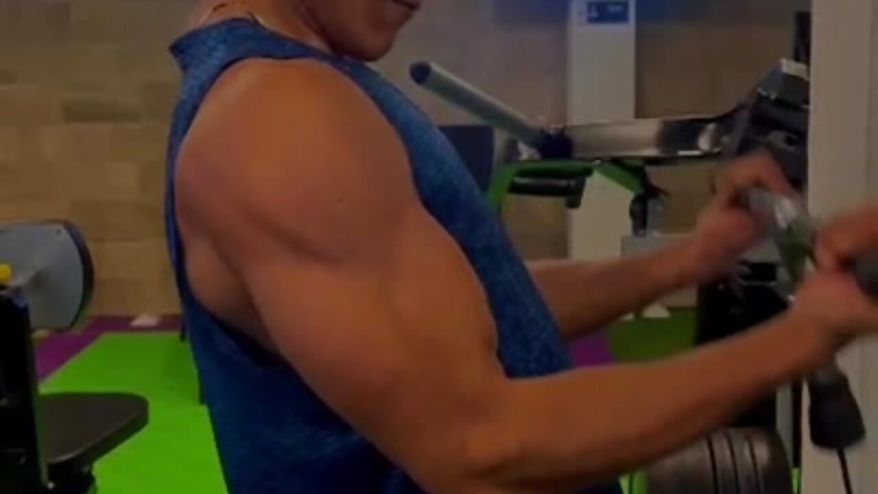 GYM - vidéo du modèle de showcams bbchocolate27