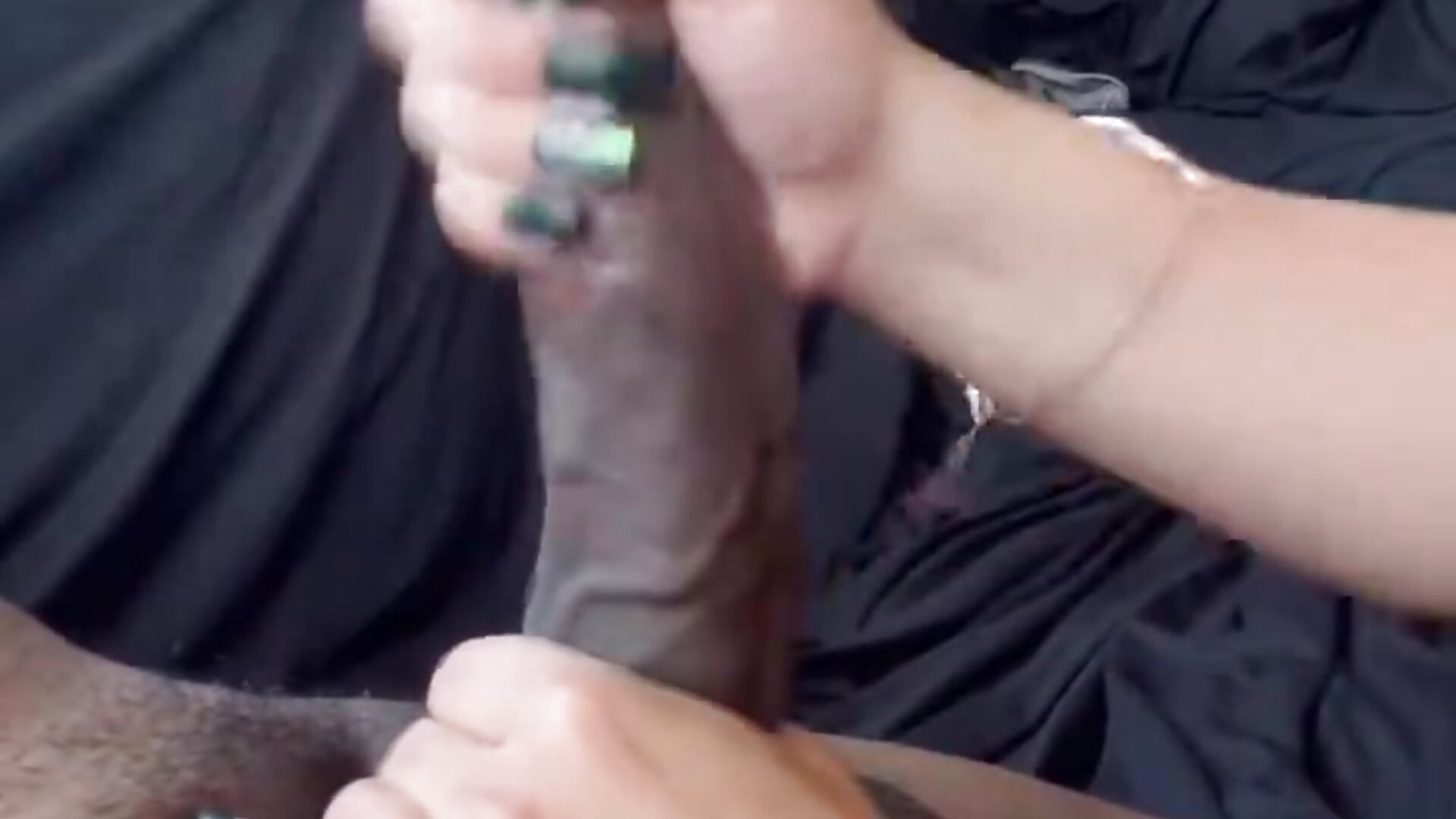 When she's stroking my dick to cum dick massager - відео від вебкаммоделі Gifttheskimaskboy