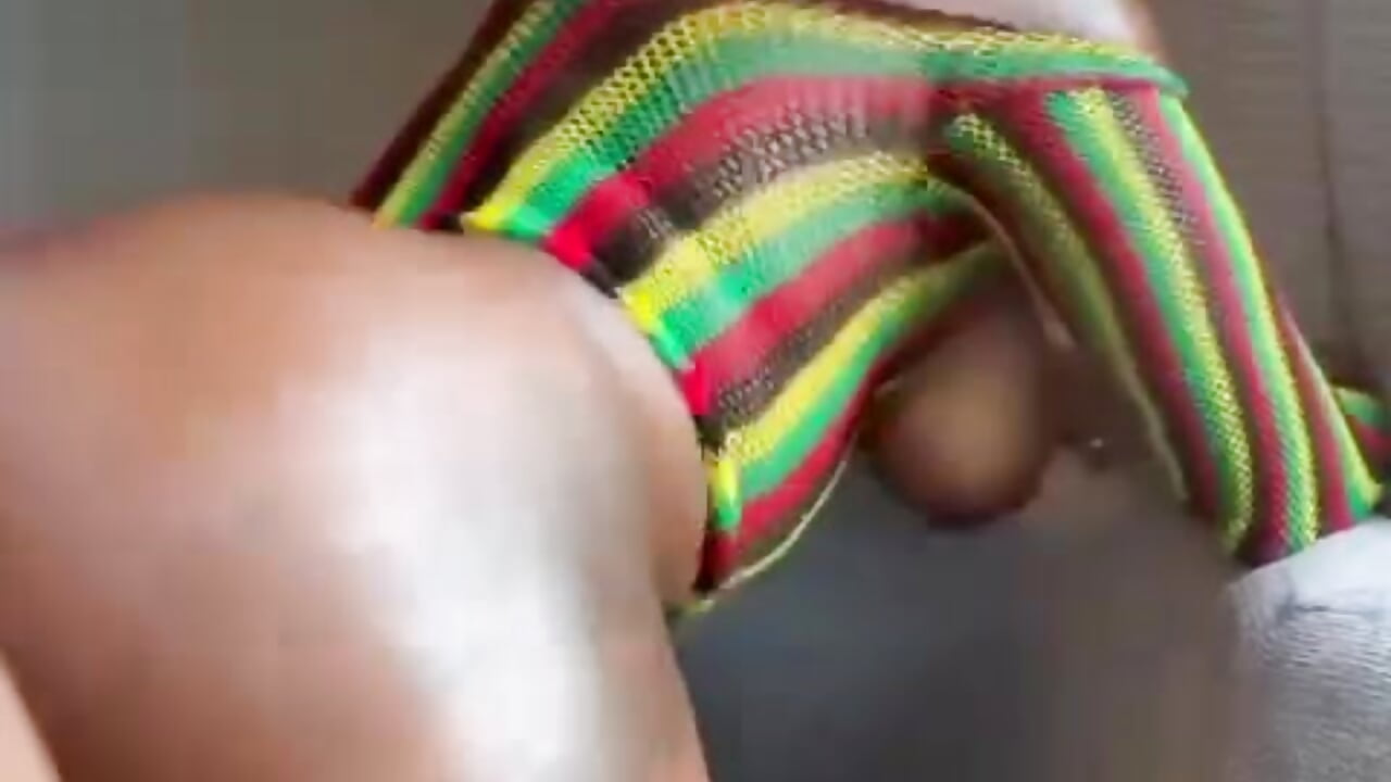 Back shot to make me cum fast - відео від вебкаммоделі Gifttheskimaskboy