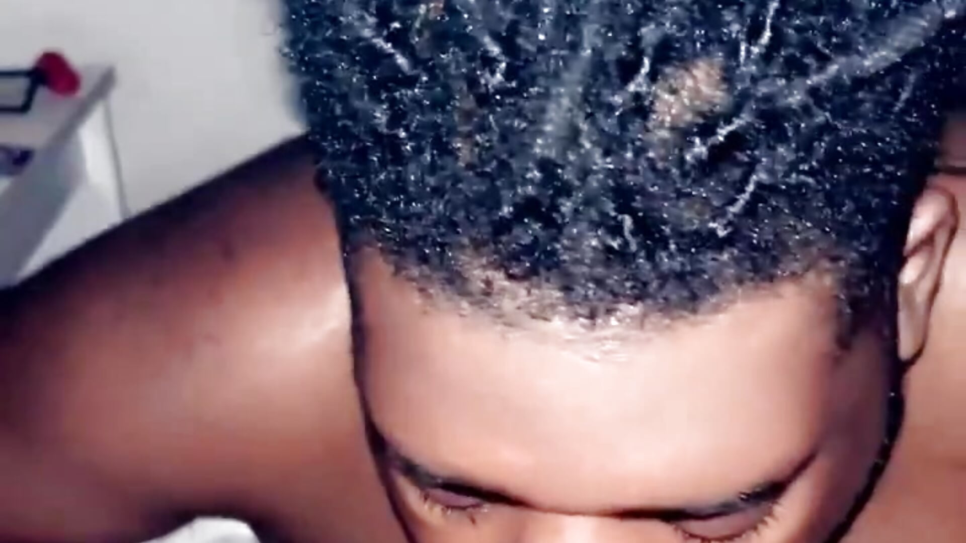 Let me eat tht pussy up - відео від вебкаммоделі Gifttheskimaskboy