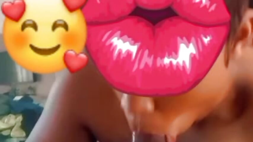 My step sisSuck my Dick - відео від вебкаммоделі Gifttheskimaskboy