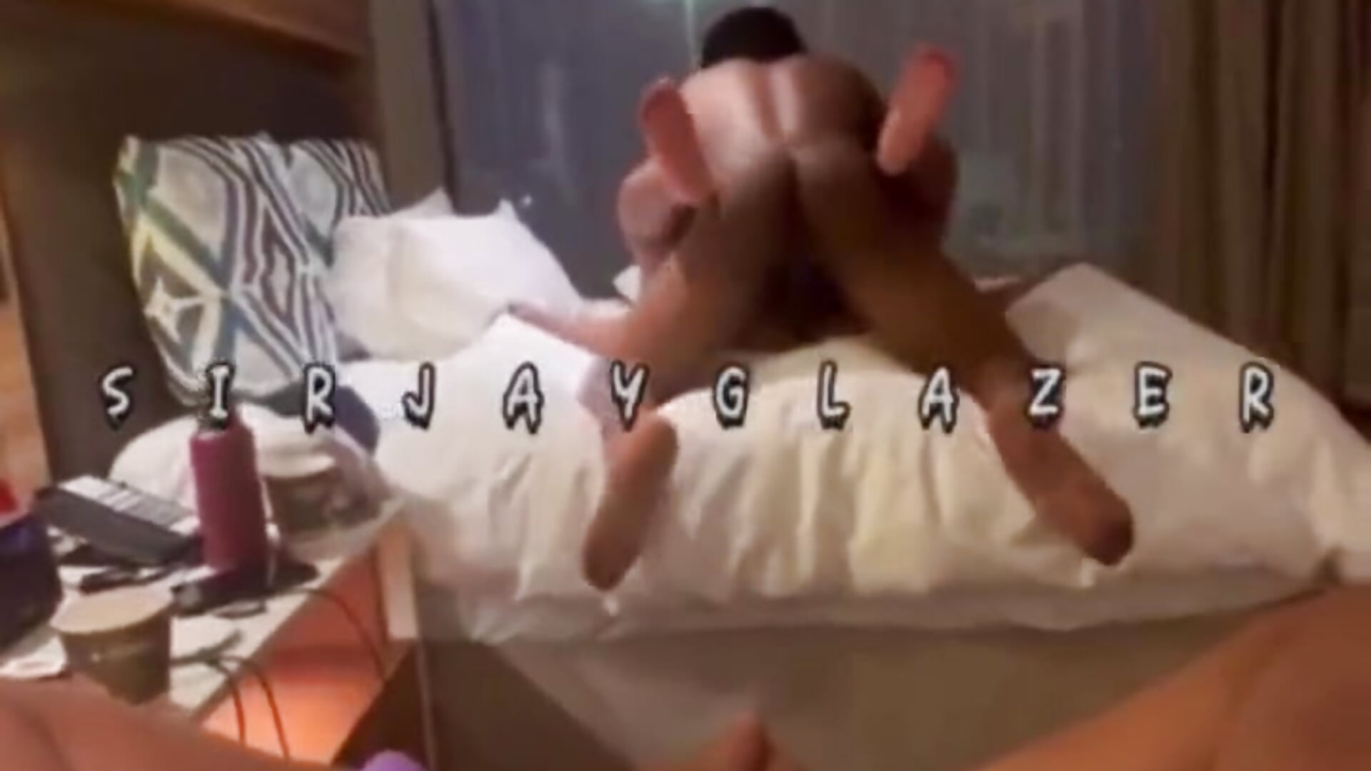 Fucking her sis while she play with her pussy type shii - відео від вебкаммоделі Gifttheskimaskboy