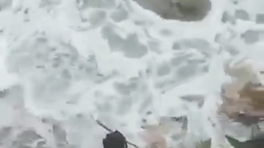 Let's fuck on the beach ride it slow - відео від вебкаммоделі Gifttheskimaskboy