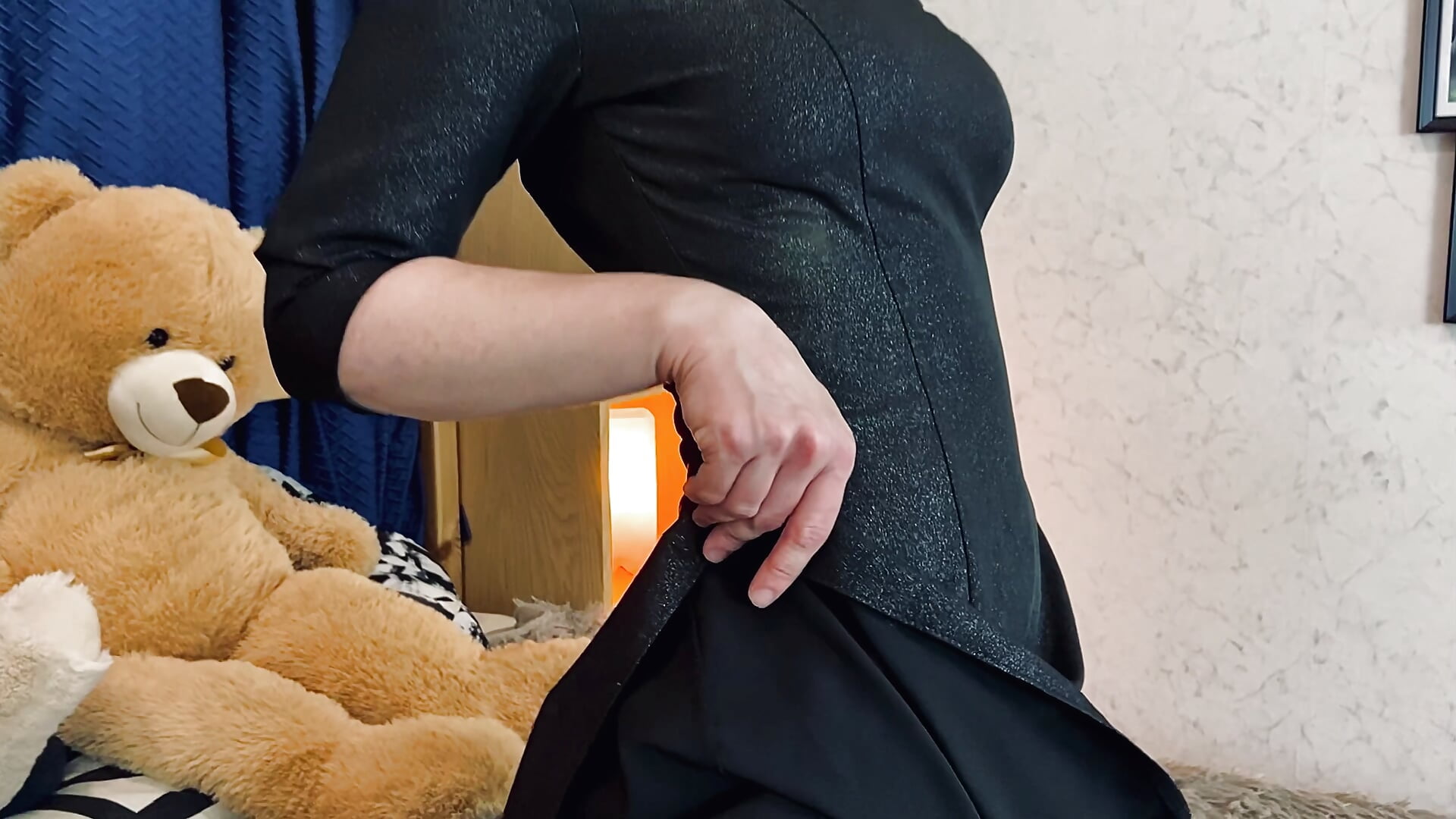 Who's that hottie - video by Lena_Paulles cam model