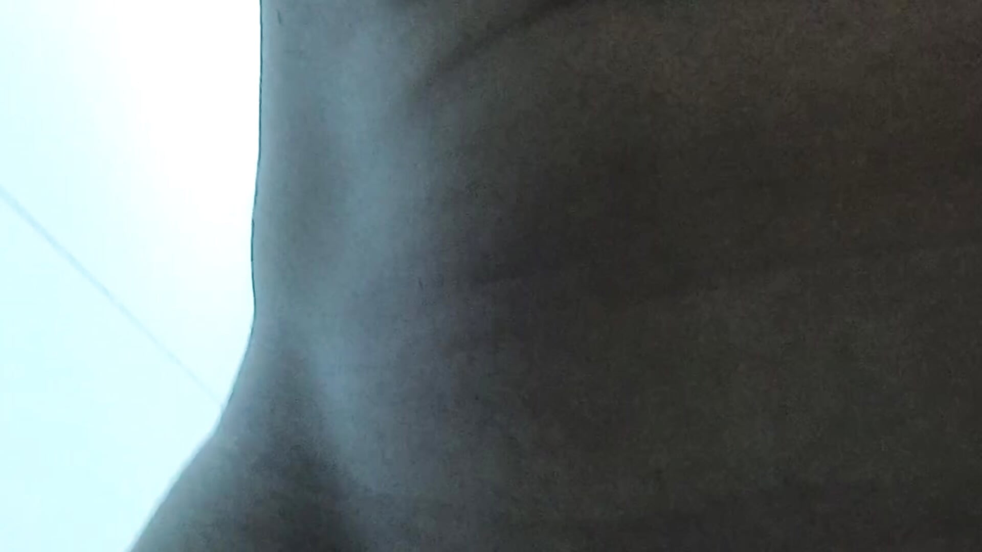 Pis in shower